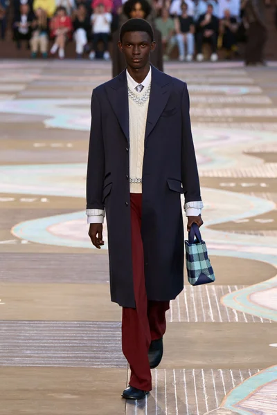 Look 23
